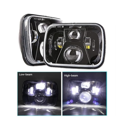 Par de faróis retangulares pretos com luzes LED e imagens dos feixes baixo e alto