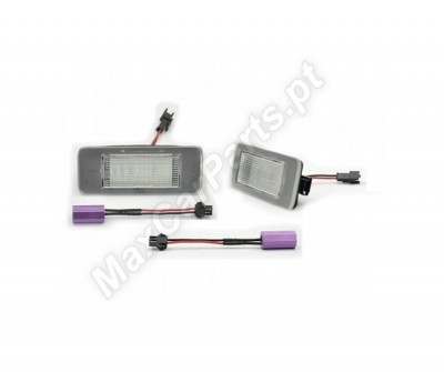 Luzes LED retangulares com conectores pretos e roxos, fundo branco