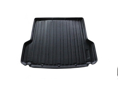 Tapete para mala de carro em PVC preto com textura e relevo BMW