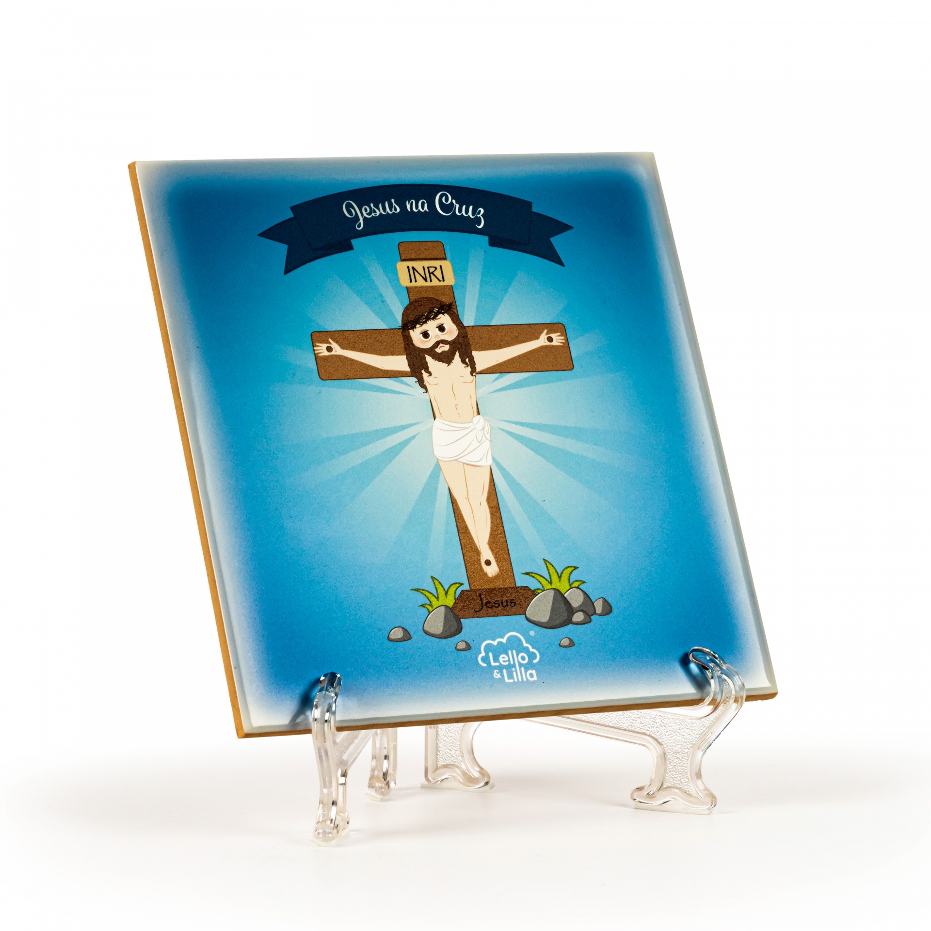 Placa decorativa quadrada azul com ilustração de Jesus na cruz em estilo cartoon.