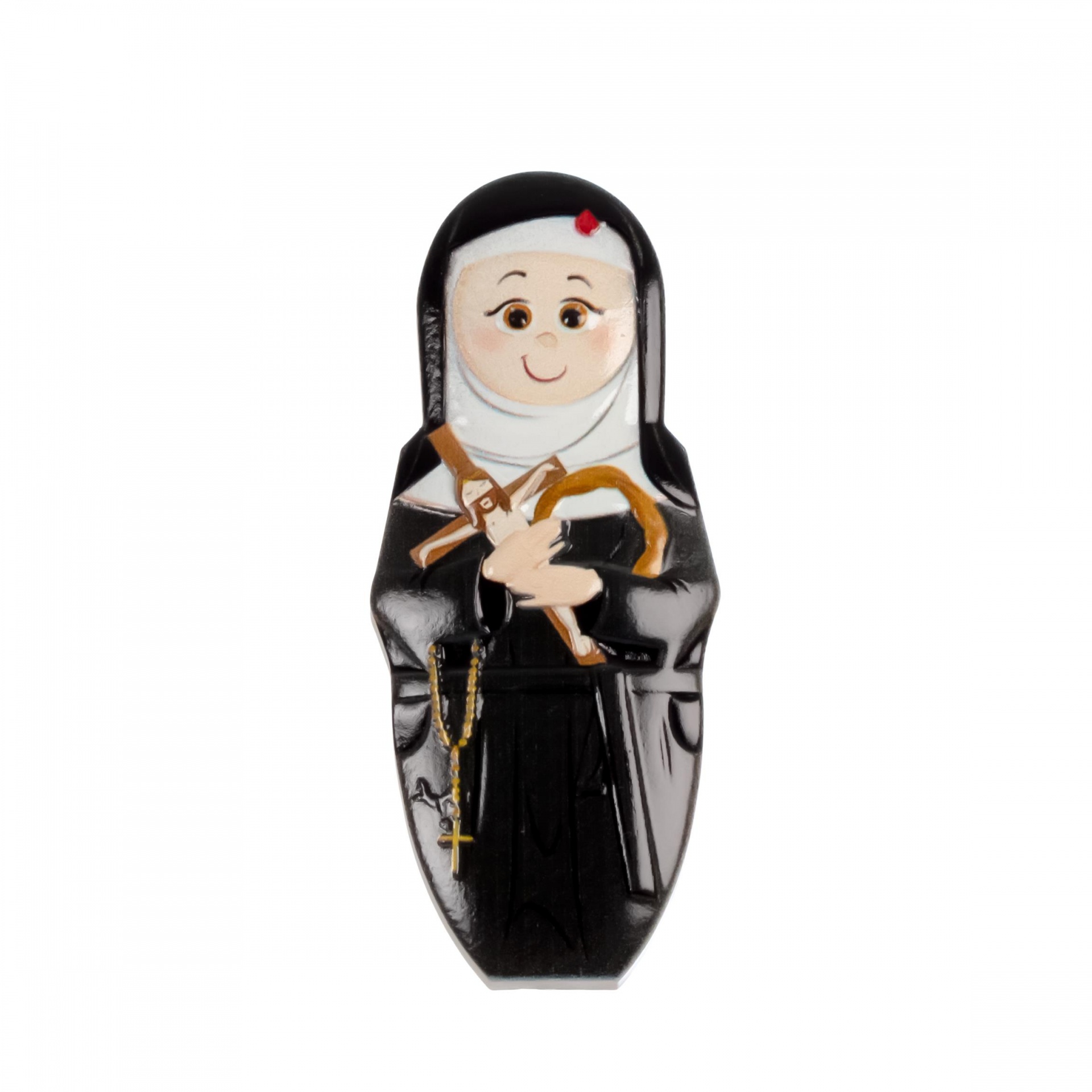 Figura decorativa de madeira de freira pintada à mão com hábito preto, véu branco, segurando cordeiro e cruz
