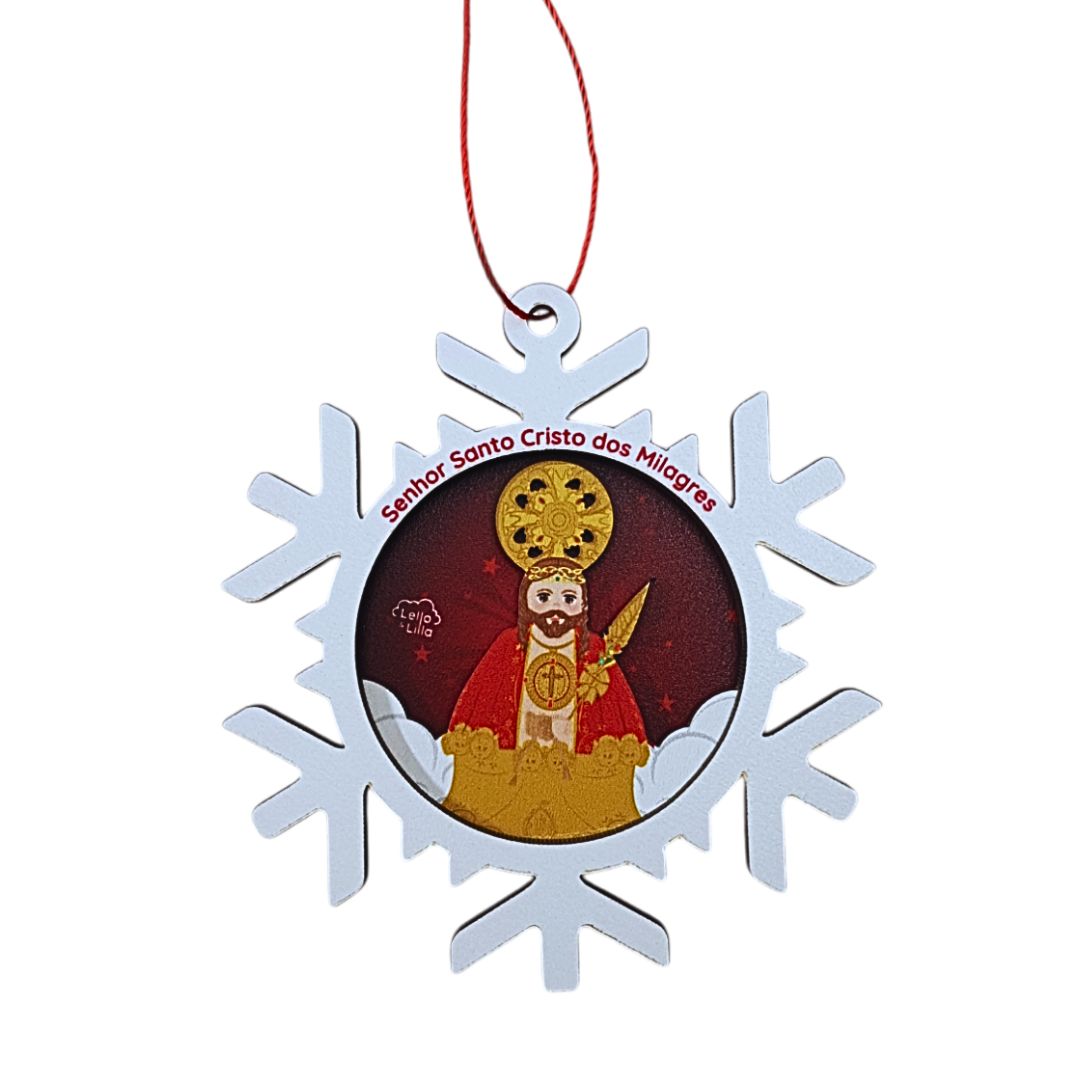ornamento em forma de floco de neve com imagem do Senhor Santo Cristo dos Milagres