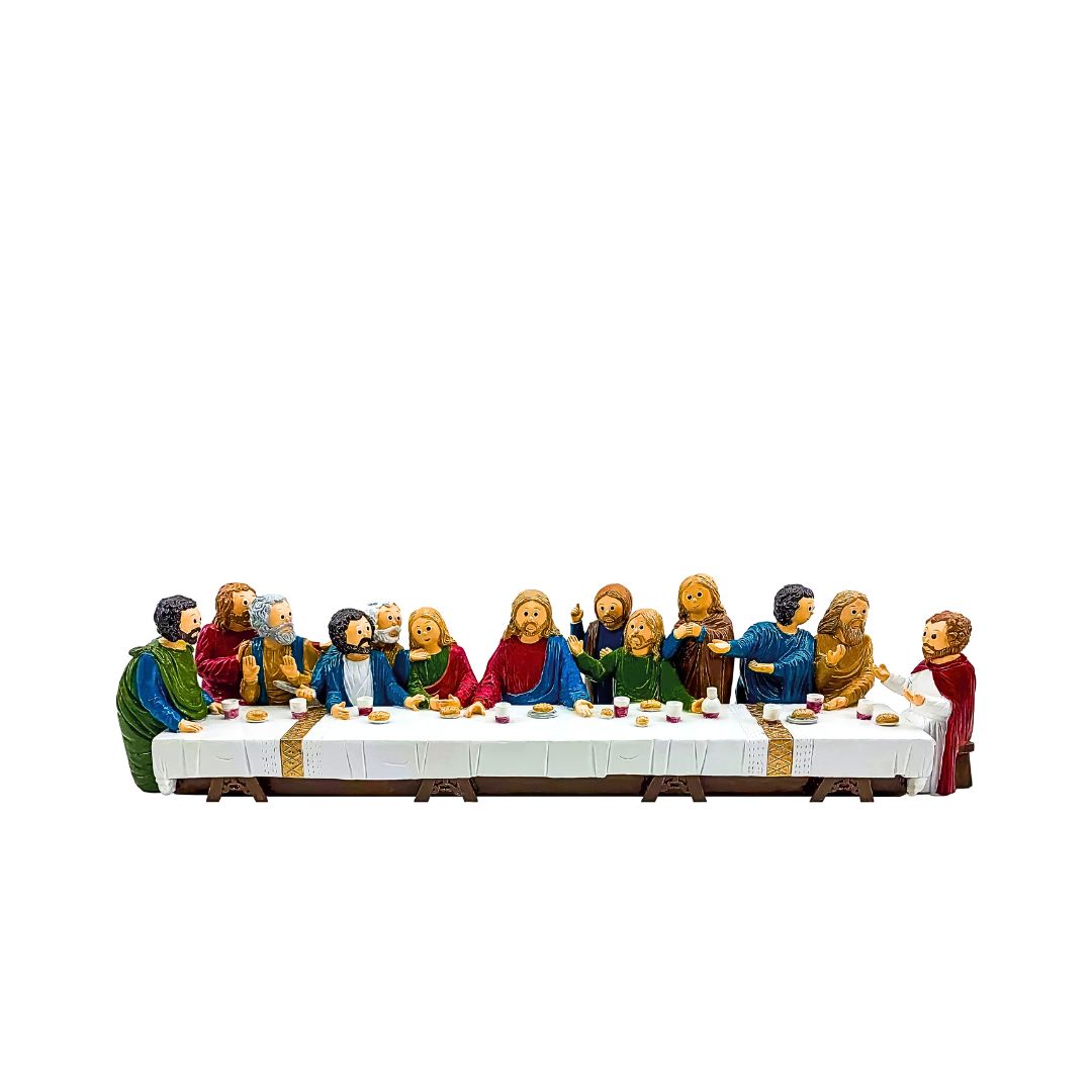 Figuras da Última Ceia em resina pintada, com Jesus e doze apóstolos à mesa