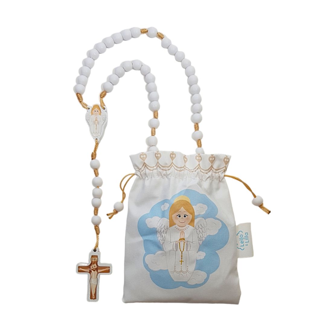 Rosário branco com bolsa estampada com anjo azul e amarelo