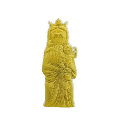 Escultura amarela de figuras religiosas com coroa e auréola