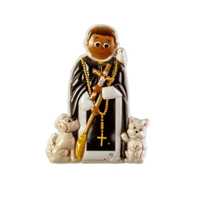 Estatueta cerâmica de santo com animais e cruz