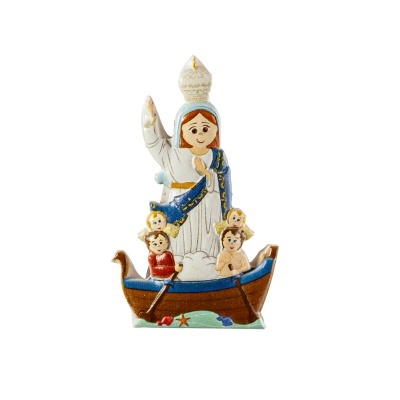 Estatueta decorativa de figura feminina e crianças em barco de cerâmica