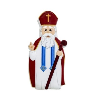 Figura decorativa de bispo com túnica branca e manto vermelho