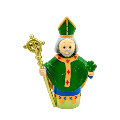 Figura decorativa de São Patrício em cerâmica pintada.
