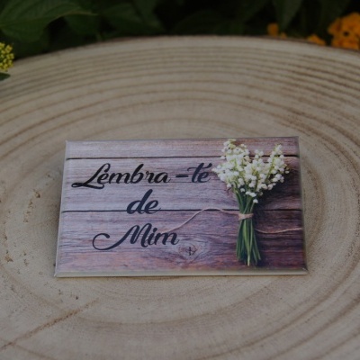 Cartão retangular com texto 