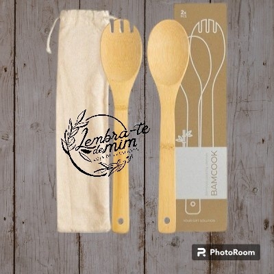 Utensílios de cozinha de bambu com embalagem e saco de tecido