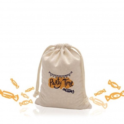 Saco de tecido bege com texto Party Time e desenhos de doces