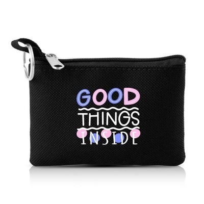 Bolsa pequena preta com fecho zipper e texto colorido GOOD THINGS INSIDE