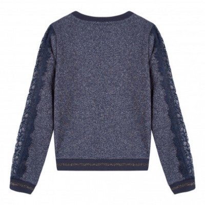 Blusão cinzento com mangas de renda preta e gola, punhos e barra canelados