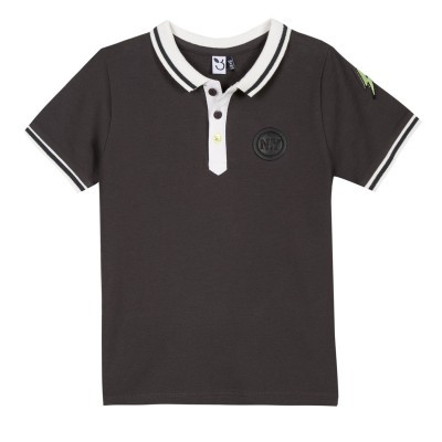 Polo preto com gola branca e detalhes em preto, símbolo MT no peito e detalhe verde na manga