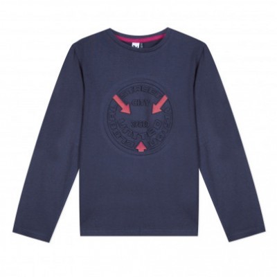 Camisola azul escura de manga comprida com estampado circular e setas vermelhas