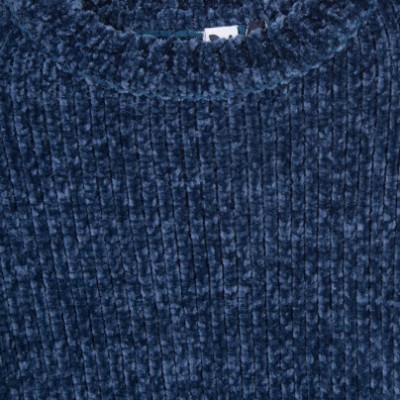 Camisola de malha azul escura com riscas verticais e gola redonda