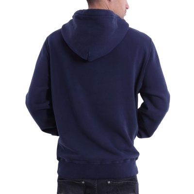 Casaco hoodie azul escuro visto de trás com capuz e mangas compridas