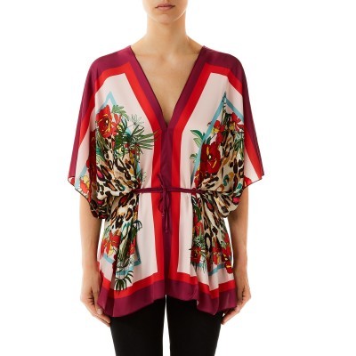 Blusa feminina colorida com padrão floral e animal print, cinto fino à cintura