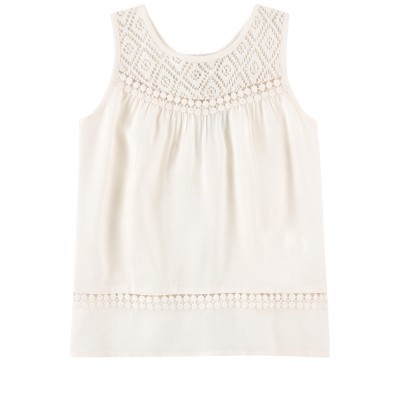 Top branco com renda decorativa no peito e na bainha