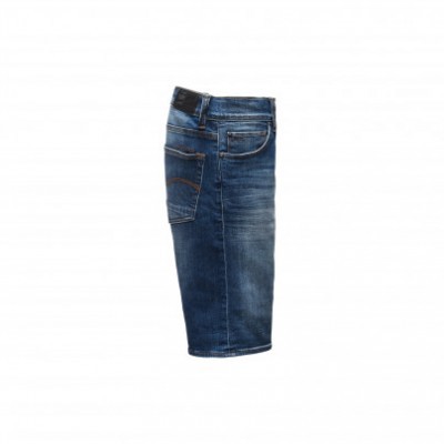 Bermuda de ganga azul escuro com bolsos e etiqueta preta