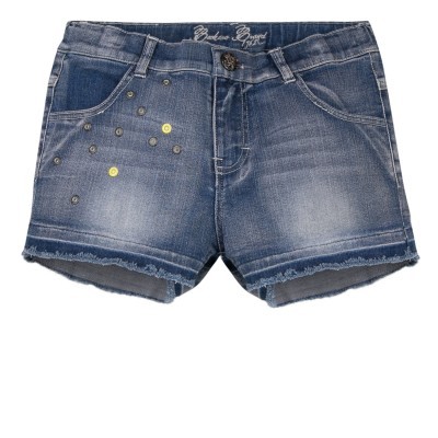 Calções de ganga azuis com tachas douradas e prateadas e barra desfiada