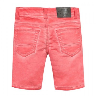 Calções cor de coral com bolsos traseiros e etiqueta preta