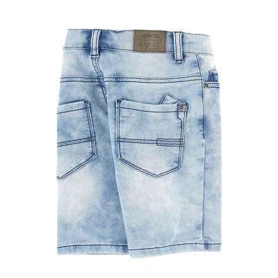 Bermuda de ganga azul clara desbotada com bolsos traseiros e emblema ASP & CO