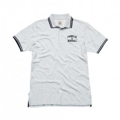 Polo cinzento claro com texto Franklin & Marshall
