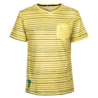 T-shirt amarela riscada preta com bolso amarelo e etiqueta verde