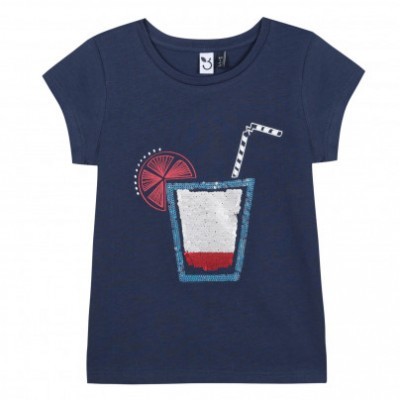 T-shirt azul escuro infantil com estampa de copo de bebida e lantejoulas