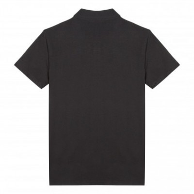 T-shirt preta de manga curta vista de costas