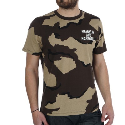 T-shirt de homem com padrão camuflado e texto 'FRANKLIN AND MARSHALL' no peito