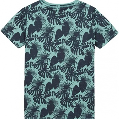 Camiseta azul claro com padrão de folhas e pássaros azul escuro