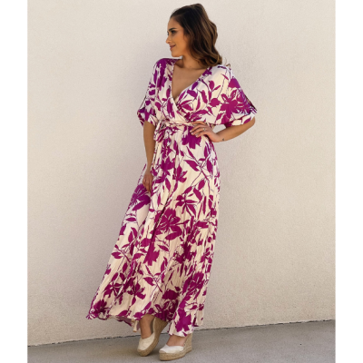 Vestido feminino longo branco com flores roxas