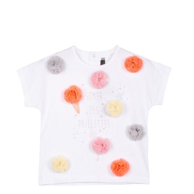 T-shirt branca infantil com pompons coloridos e texto estampado