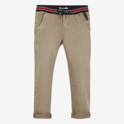 Calças infantis bege com cós elástico e cordão, bainha dobrada