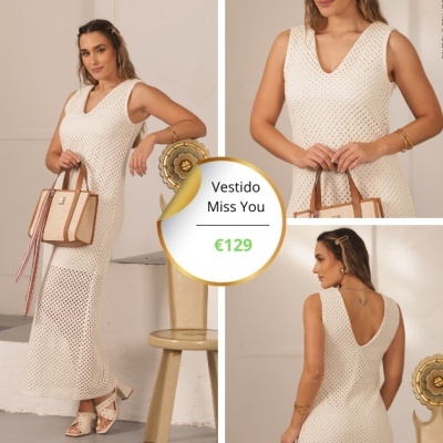 Vestido de malha creme com padrão de malha larga e decote em V