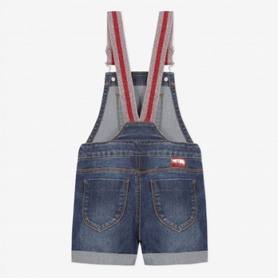 Jardineira curta de ganga azul com alças vermelhas e brancas para criança