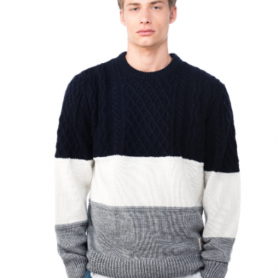 Camisola tricolor de malha com padrão trançado, azul escuro, branco e cinza