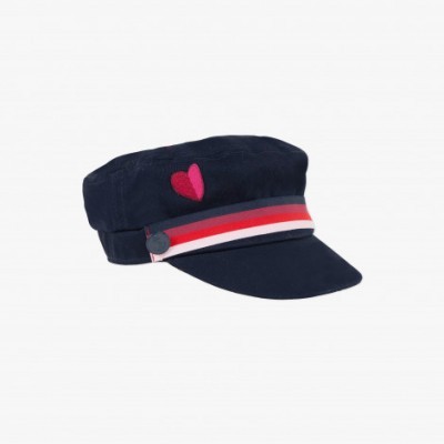 Chapéu boina azul escuro com faixa tricolor e coração rosa bordado