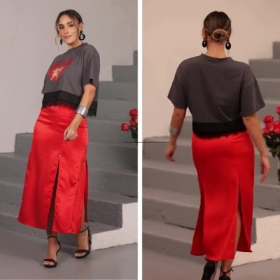 Saia Midi Acetinada Vermelha e Tshirt cinza com renda Miss You