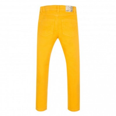 Calças de ganga amarelas vistas de costas