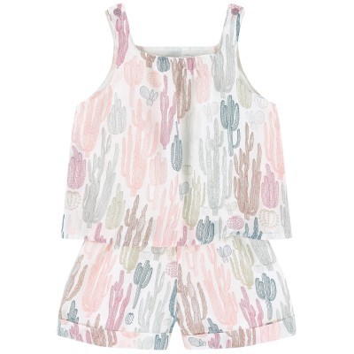 Conjunto infantil de verão com padrão de cactos tons pastéis