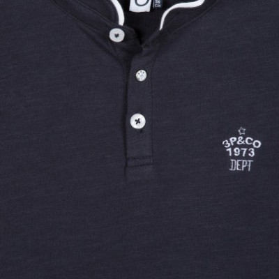 Camisola tipo pólo azul escuro com bordado branco 3P&CO 1973 DEPT no peito