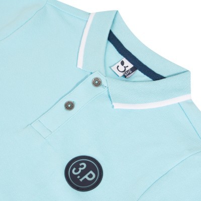 Polo azul claro com gola ribbed e emblema 3.P no peito