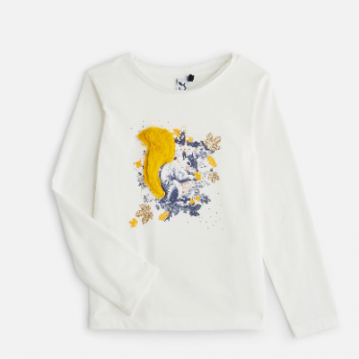 Camisola infantil branca com estampado de esquilo azul e cauda amarela felpuda