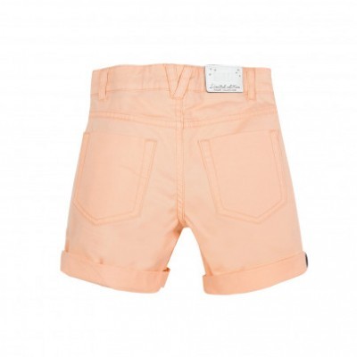 Calções cor-de-rosa claros com bolsos traseiros e etiqueta branca