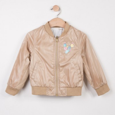 Casaco bomber infantil bege com borboletas bordadas e fecho dourado