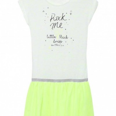 Vestido curto branco e amarelo neon com texto e saia de tule